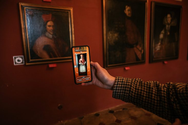 Bringing an image to life woth the Trakoscan Revived AR app